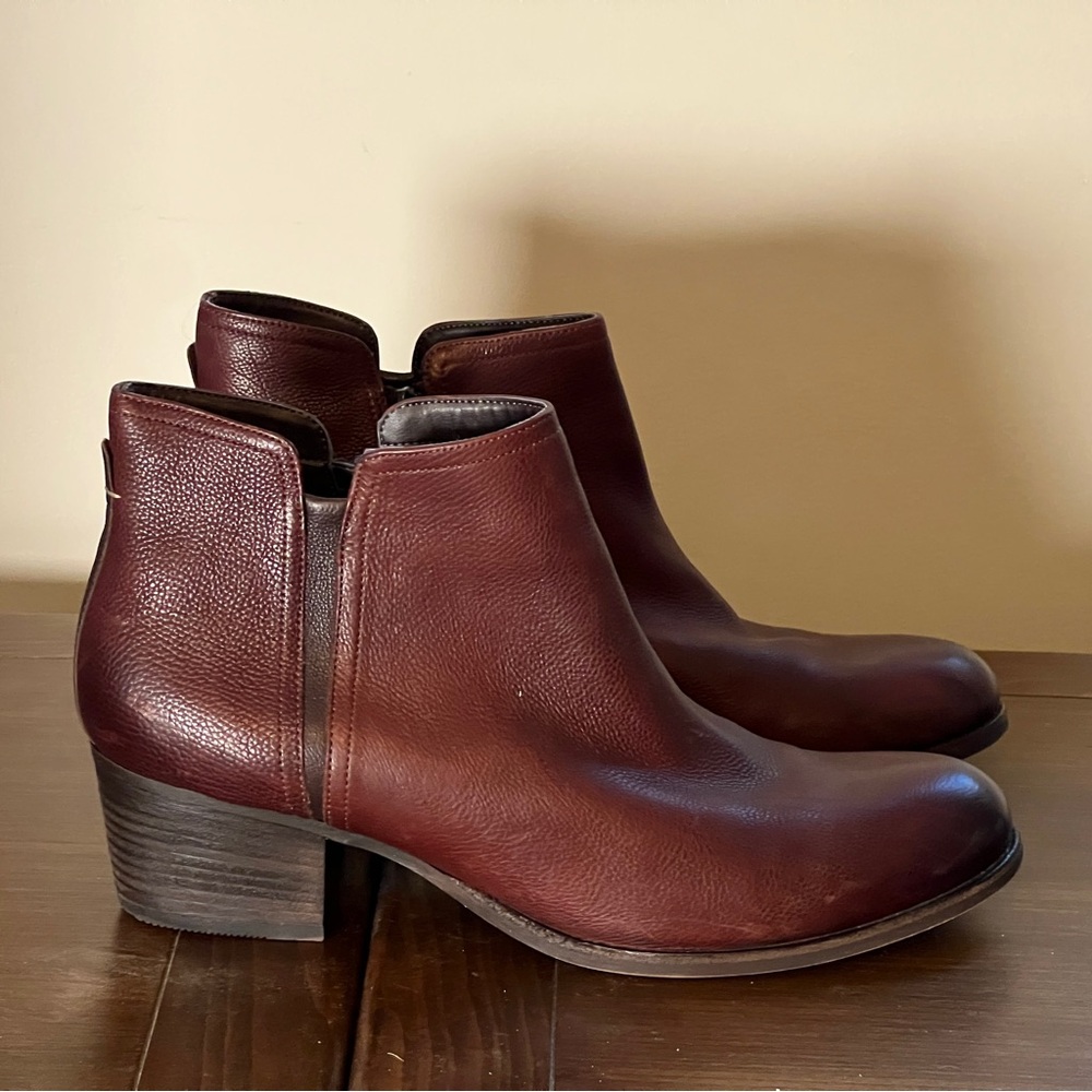 EUC Clark’s Maypearl Ramie size 12 Zip Booties, leather uppers and lining